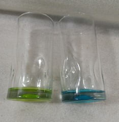 2 Libbey IMPRESSIONS COLORS Thumb Print Glasses Green, Blue