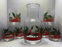 Vintage Libbey Holiday Set «Holly & Berries» includes 6-13oz glasses & Carafe