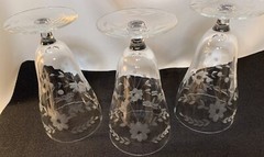 Unknown Manufacturer Gray Cut Flowers & Leaves Optic Panel Iced Tea
