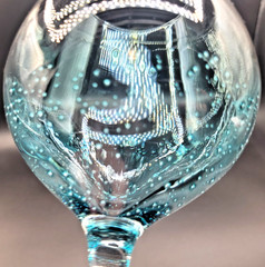 Urban Barn Cascadia Teal Bubble Balloon 2 EXTRA LARGE 650 mL Wine Glasses