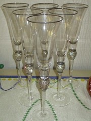 Champagne Flute Glasses Set 6 Gold Rhinestone Sparkle Gold Rim Pier One 10 1/2″