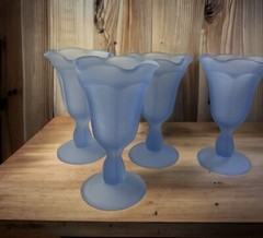 Vintage 1970s Carlton glass Company blue frosted Tulip sundae glasses Ice Cream