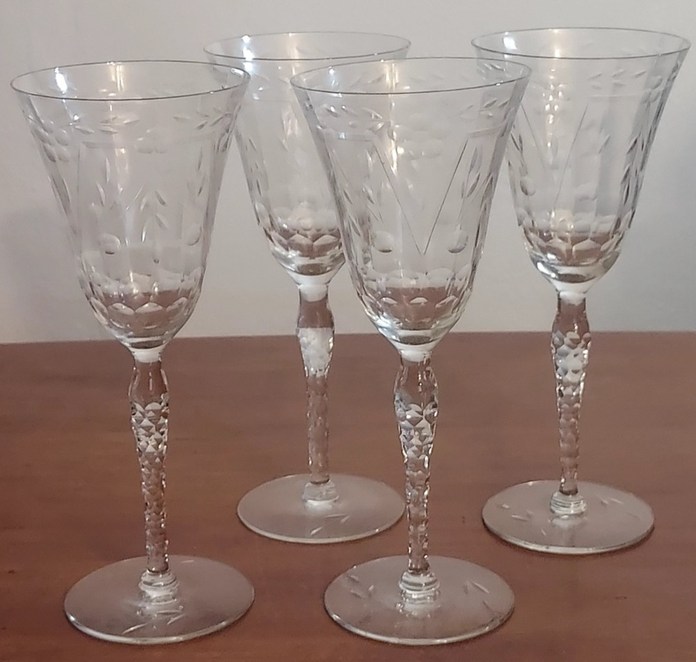 Set 4 Elegant SENECA 190 Unknown CUT FLORAL Faceted Glass WATER GOBLETS Stems
