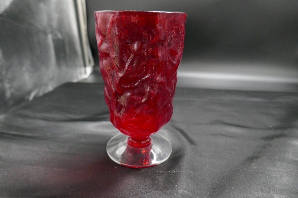 Seneca Glass Driftwood Footed Tumbler Red 5 1/4 » T 12 oz. capacity ca 1960’s