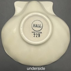 Hall China 229 Restaurant Ware 4 Piece Ivory Clam Shell Dip Dish c1950s USA 5″
