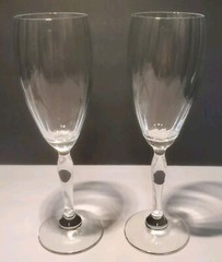 2 High Quality Crystal Champagne Flute Glasses Unknown Brand
