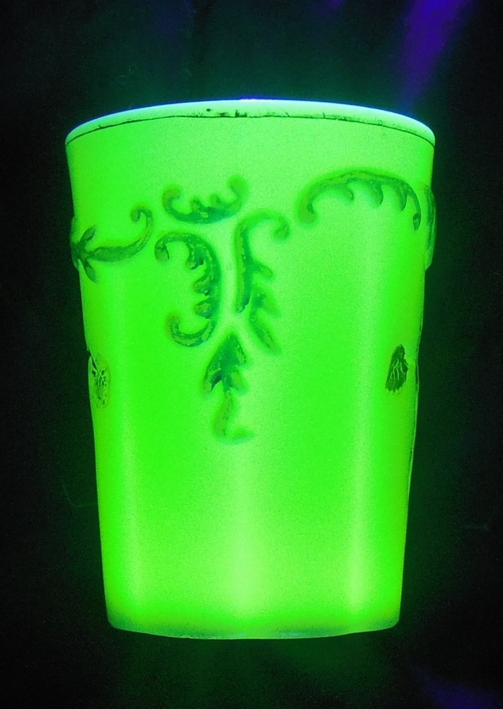 EAPG Northwood Glass Intaglio Uranium Custard Flat Tumbler