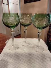 VTG.3 LIME/PERIDOT COLOR CUT TO CLEAR CRYSTAL WINE HOCK FLORALS VINES &LEAVES Lh