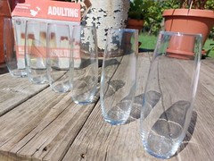 CHAMPAGNE GLASSES–SET OF 6–LIBBEY ADULTING STEMLESS FLUTE GLASSES IN ORIG. BOX