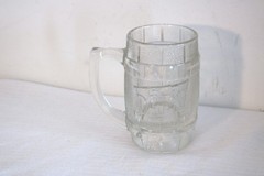 DAD’S ROOT BEER BARREL SHAPED HEAVY CLEAR GLASS 5 1/4″h Stein Mug