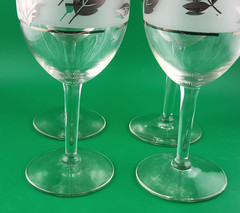 Set Of 4 Libby Stem Glasses 8oz. Frosted Leaves Silver Rimmed 7″ Tall 80’s