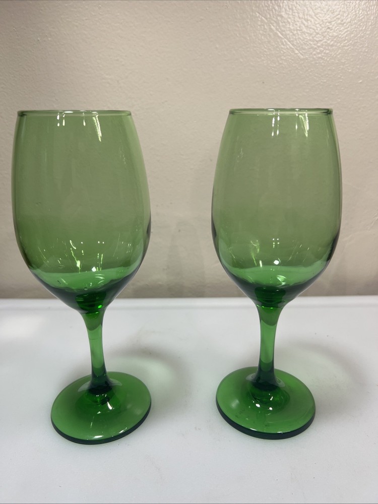 Emerald Green 8.25″ Wine Glasses X 2 Excellent Condition