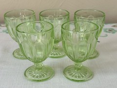 5 Vtg Hocking Colonial “Knife & Fork” 3”- 2 Oz Green Tumblers 1934-1936 Uranium