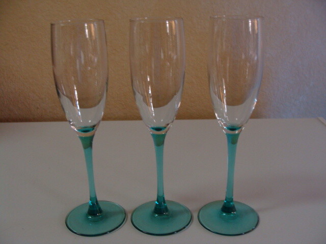 Cristal D’Arques Turquoise Pattern 3 Champagne Flutes Clear Cup Turquoise Stem