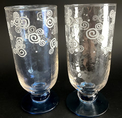 Set 2 Mickey Mouse 6 7/8″ Iced Tea Glasses Blue Stemmed Clear White Ears EUC