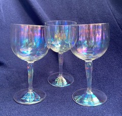 3 Vintage Empress by Royal Moselle iridescent wine glasses 5 1/4″ tall discont.
