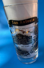 VINTAGE ~ CLEAR BLACK & GOLD «SAN ANTONIO MOST BEAUTIFUL CITY» SOUVENIR GLASS