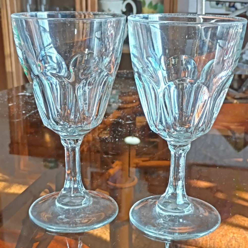 Clear Glass Goblet Pressed Glass Two-Piece Set Round Glossy Finish