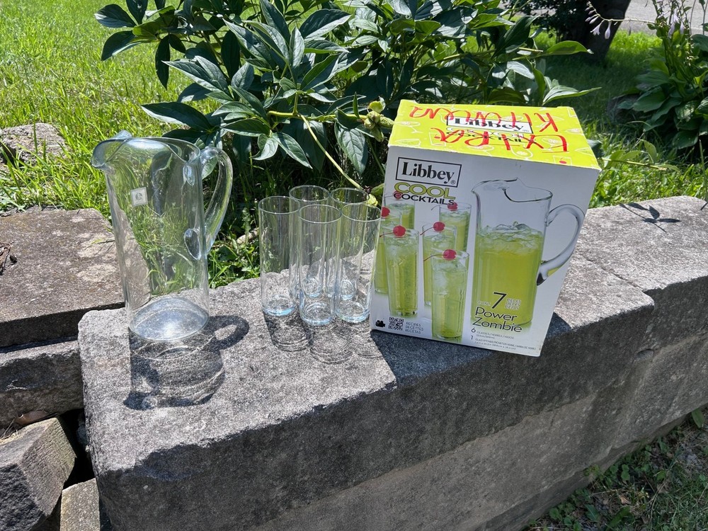 Libbey Cool Cocktails Pitcher and 5 tall glasses