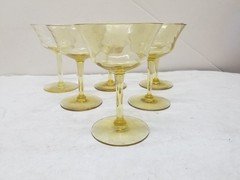 10 VTG YELLOW DEPRESSION GLASS SCALE PATTERN CHAMPAGNE COUPES GLASSES 5″