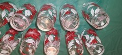 Hazel Atlas? Red White Flowers Poinsettia Juice Glasses 3 3/4″ tall Set of 12