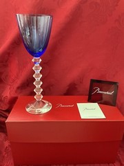 NIB FLAWLESS Blue BACCARAT France Art VEGA Crystal FORTISSIMO WINE RHINE Glass