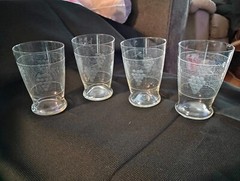 Vtg Etched «Grape And Vine» Design with Horiz. Lines Drinking Glasses