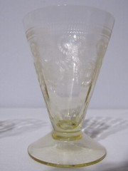 MORGANTOWN «Necklace» Pattern needle-etched yellow Cordial Glass Pair c.1930’s