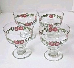 Franciscan Apple 4 1/4″ H X 5″ Diameter Footed Dessert Glassware Set of 4