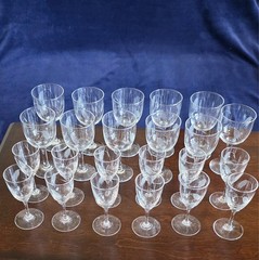 Set of 23 VTG Sasaki «Wheat» Pattern Crystal Cordial Shot Glasses Etched 2 Sizes