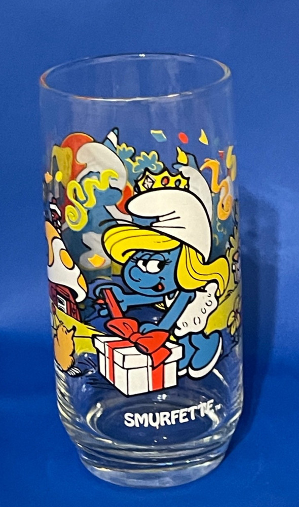 1983 Peyo Glass Tumbler Featuring SMURFS Celebrating SMURFETTE’s Birthday
