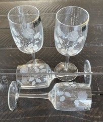 4 Vintage Toscony Floral Etched Hand Blown Wine Glasses 8” Romania w/Labels