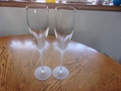 Toasting Flutes Frosted Petal Stem 9 7/8″ Crystal Mikasa Blown Glass – Set of 2
