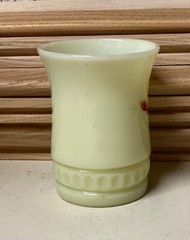 Heisey Glass Punty Band Mount Iron Minnesota Uranium Custard Glows Tumbler 4″ T