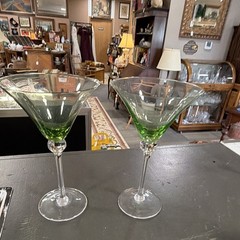 Unmarked Set of 2 Clear & Green Glass Martini Glasses 8 oz Stemware 8 inch