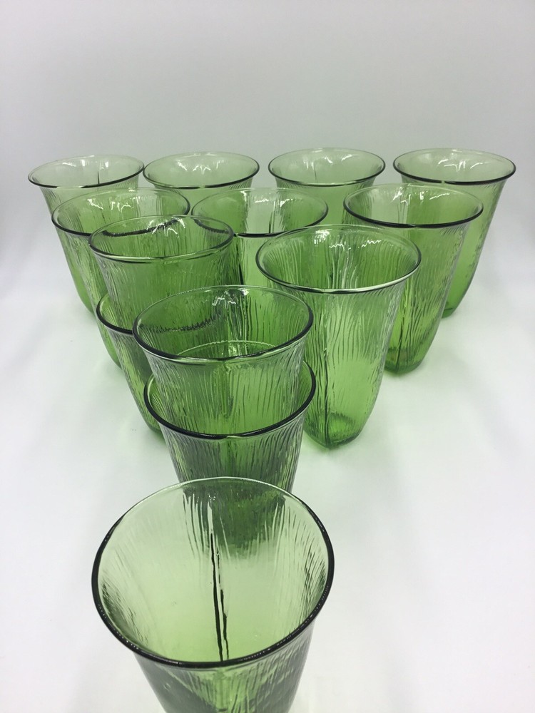 13 vtg Drinking Glass tumbers Green Grass line organic stylized leaves heart
