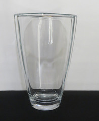 Tiffany & Co. Crystal Delta SkyMiles 9 1/2″ Vase