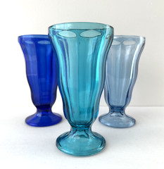 Set of 3 Anchor Hocking Parfait Glasses in Blue and Green 6-9/16″ tall 12 fl oz