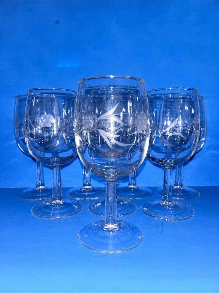 Set 8 Extremely Rare New??? Etched Wine Glasses With Leaves & Grapes (27a-dr)