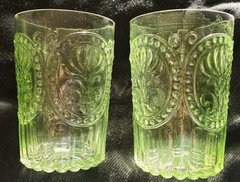 Anthropologie (2) Fleur De Lis Glass Light Green 4 1/2 x 3 1/4 Crystal Tumblers