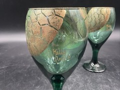 2 Hunter Green Libby Wine Glasses W/ Hand Painted Sea Turtles By Kelly Hunt 7”T
