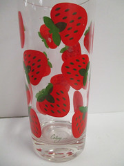 Vintage Colony Strawberry Highball Glass Tumbler 6.5″