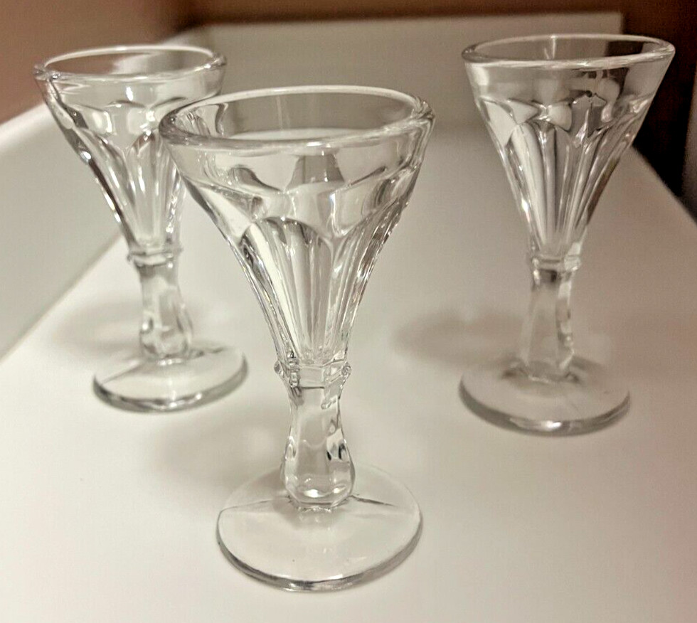 Atq Cordial Glasses 3 Flint Deceptive Clear Pressed Georgian Style UV Glow