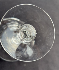 Unknown Maker UNK9972 Panel Optic Gray Cut Floral Leaves Liquor Cocktail VGUC
