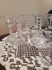 Set of 8 Clear Wine/Champagne Glasses Four Ball Stem on Footed Base 4 5/8″ Tall