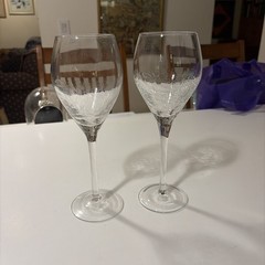 2 Pier 1 Reflections Crackle Glass Clear Wine Glasses 9.25″ Tall VGC