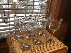 6 Royale Swirl Hand Decorated 24 KT Gold Trim 10 Oz Water Wine Beverage Glasses