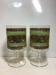 MT1101 Set Of 2 Vintage MCM Culver Starlyte Wine Glasses Gold & Green