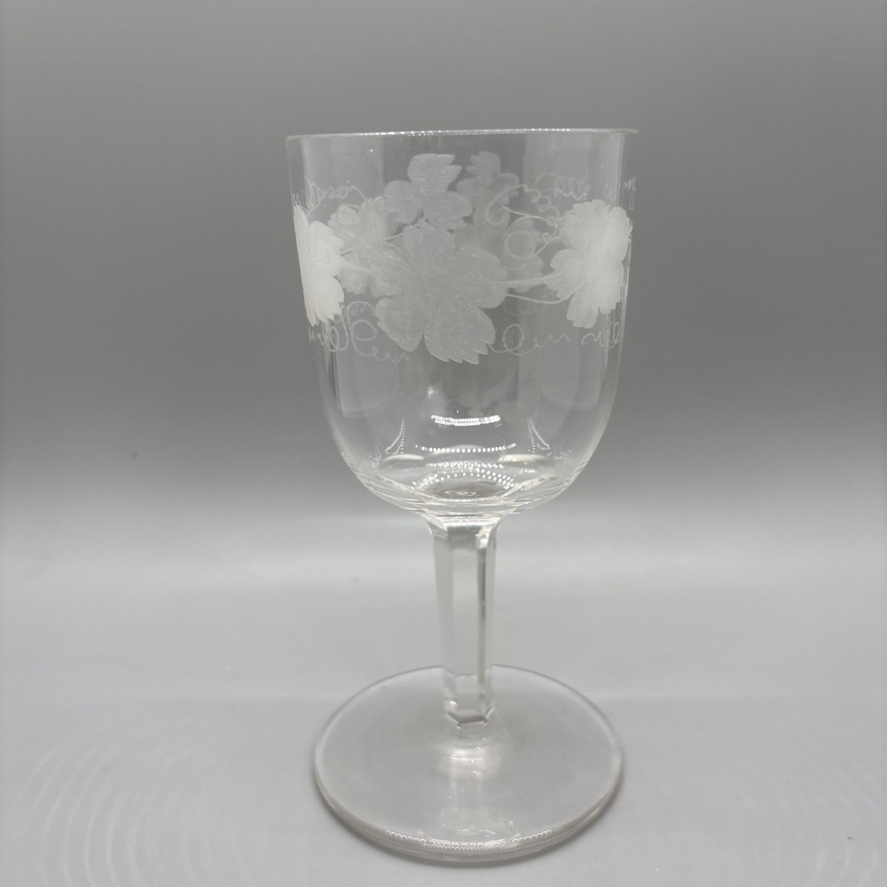 Early Gunderson Pairpoint Grapes 5″ Wine Glass Engraved Vines Paneled Stem B