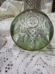 Set Of 2 CreArt Italian Hand cut 24% Lead Crystal Wine Glasses. Pale Green